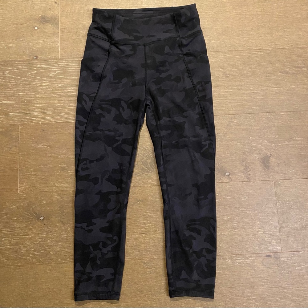 Lululemon Black Army Pattern Luxtreme Leggings Size 6